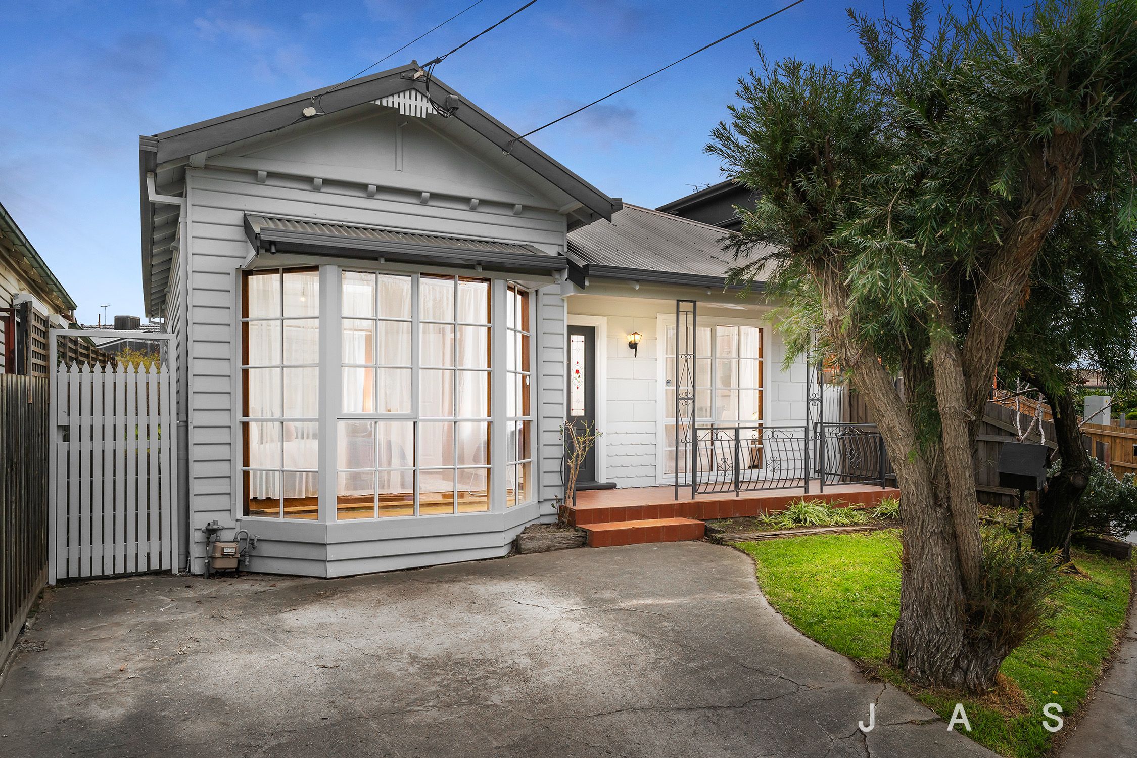 86 Summerhill Road West Footscray VIC, West Footscray - Thumbnail 2