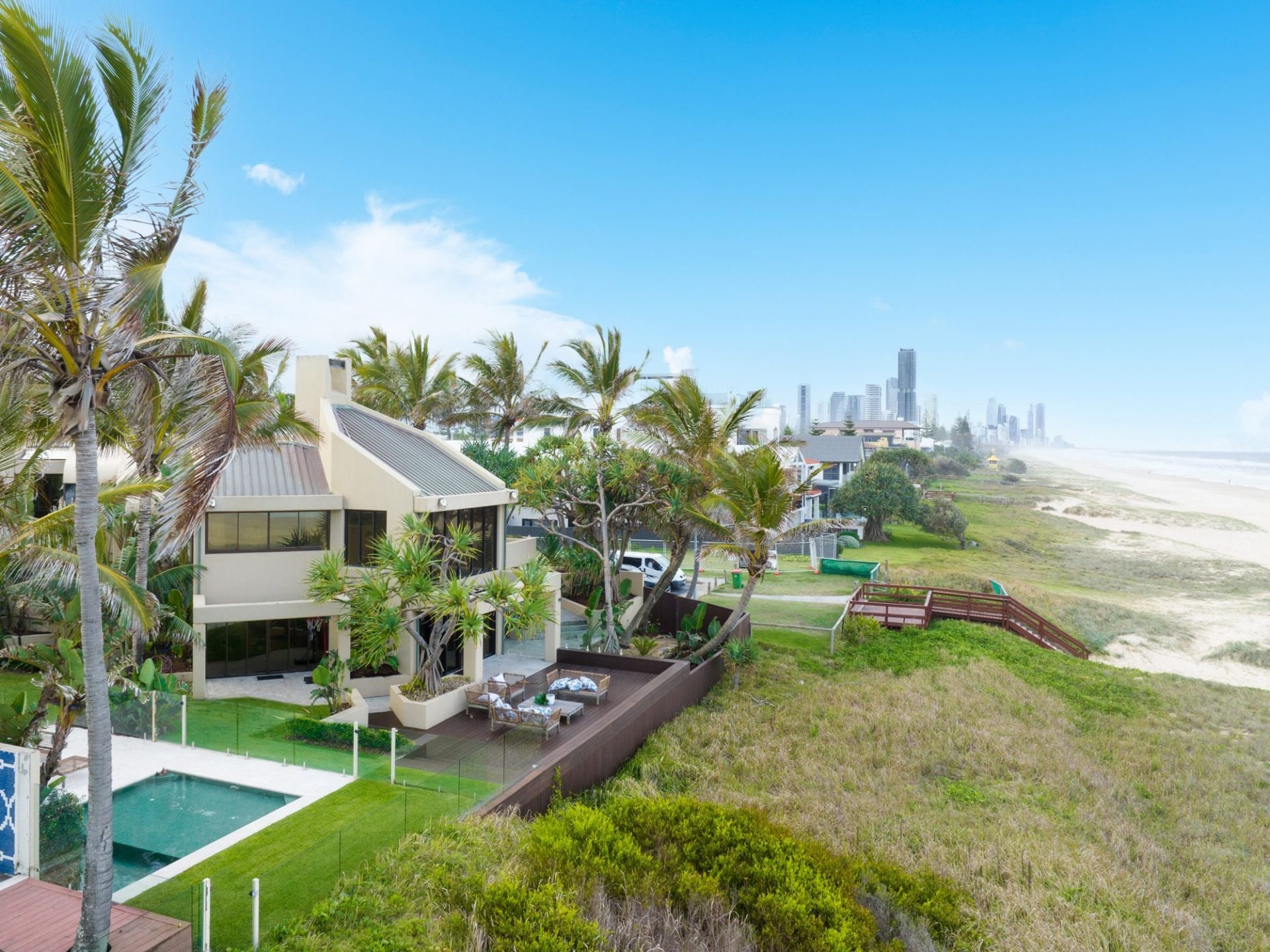 $ 28,000,000, Mermaid Beach - Thumbnail 2