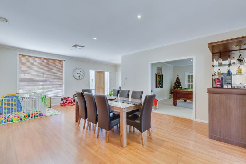 11 Carey Crescent, Bacchus Marsh - Thumbnail 5