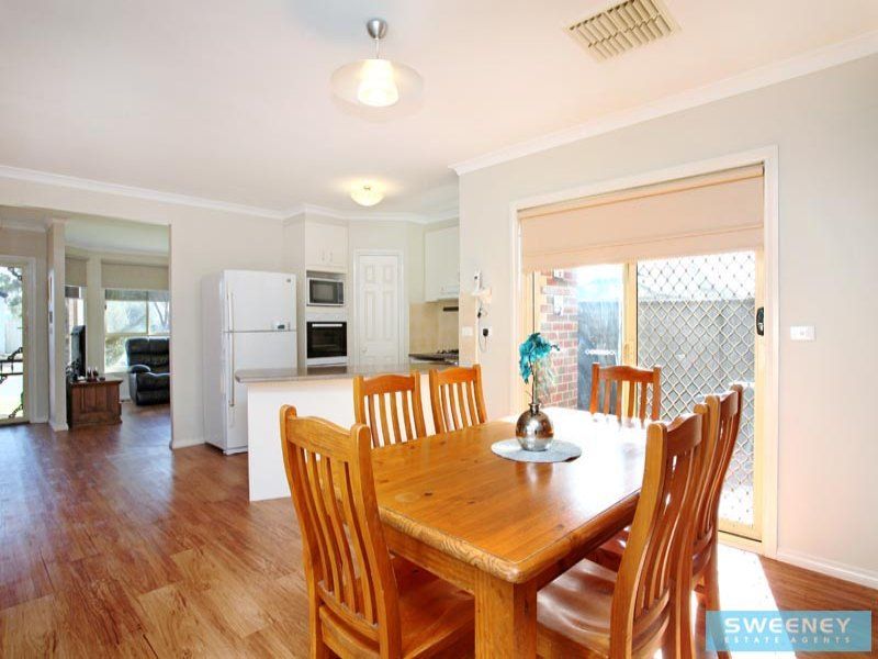 2 Macedon Close, Caroline Springs - Thumbnail 6