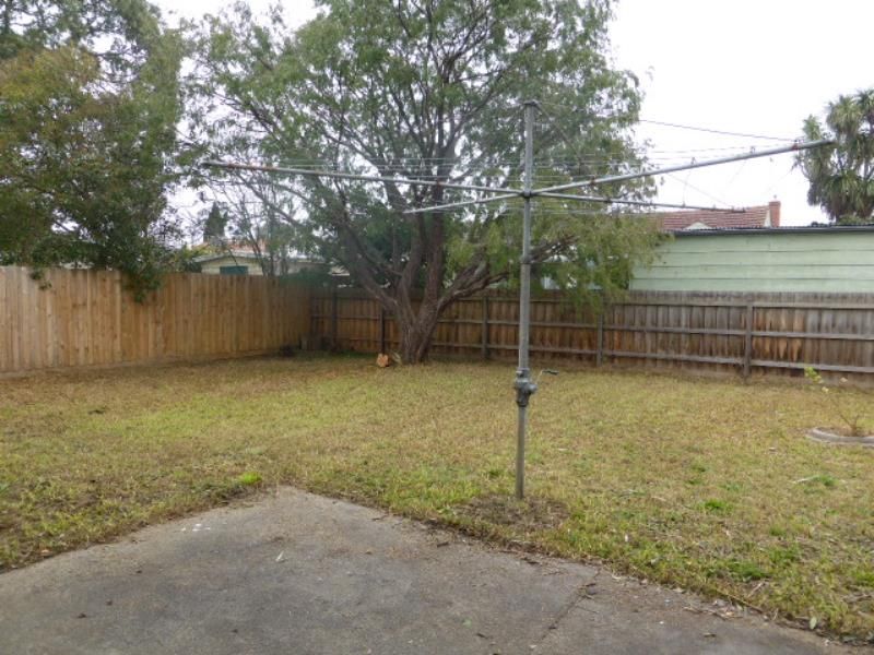 PRICE IS $280-$300 PW- LOOKING FOR A GREAT TENANT!