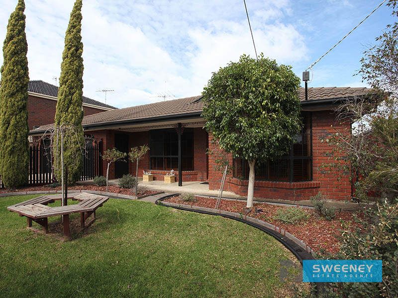 2 Thompson Court, Altona Meadows - Thumbnail 2