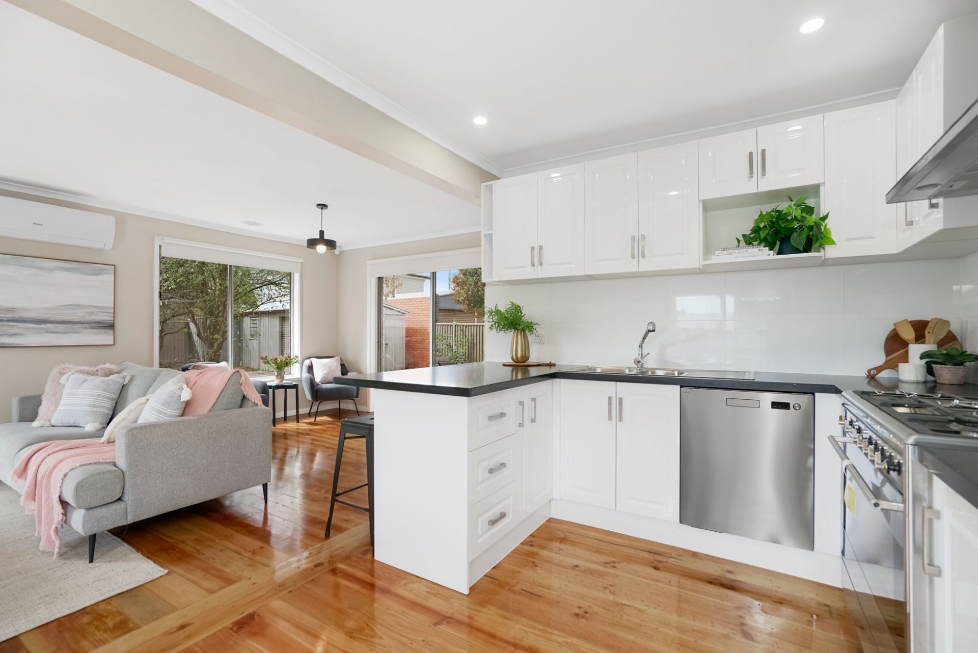 1 Paragon Court Wendouree VIC, Wendouree - Thumbnail 5