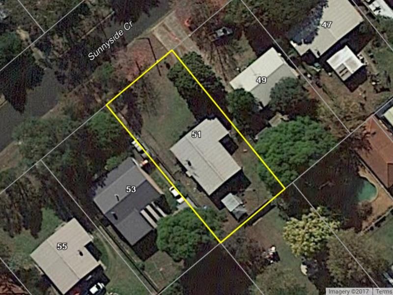 51 Sunnyside Crescent, North Richmond - Thumbnail 2
