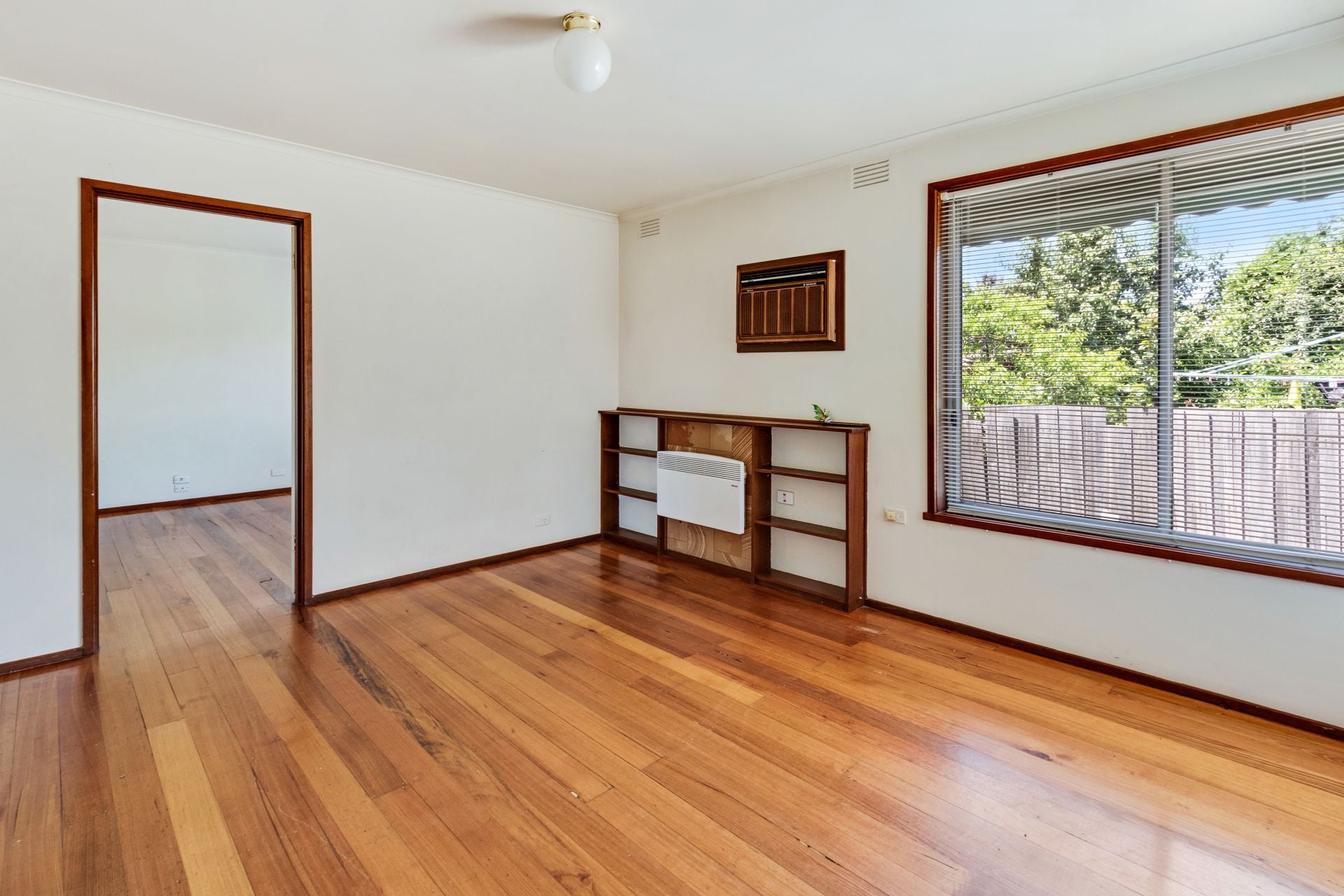 THE PERFECT TWO BEDROOM UNIT!