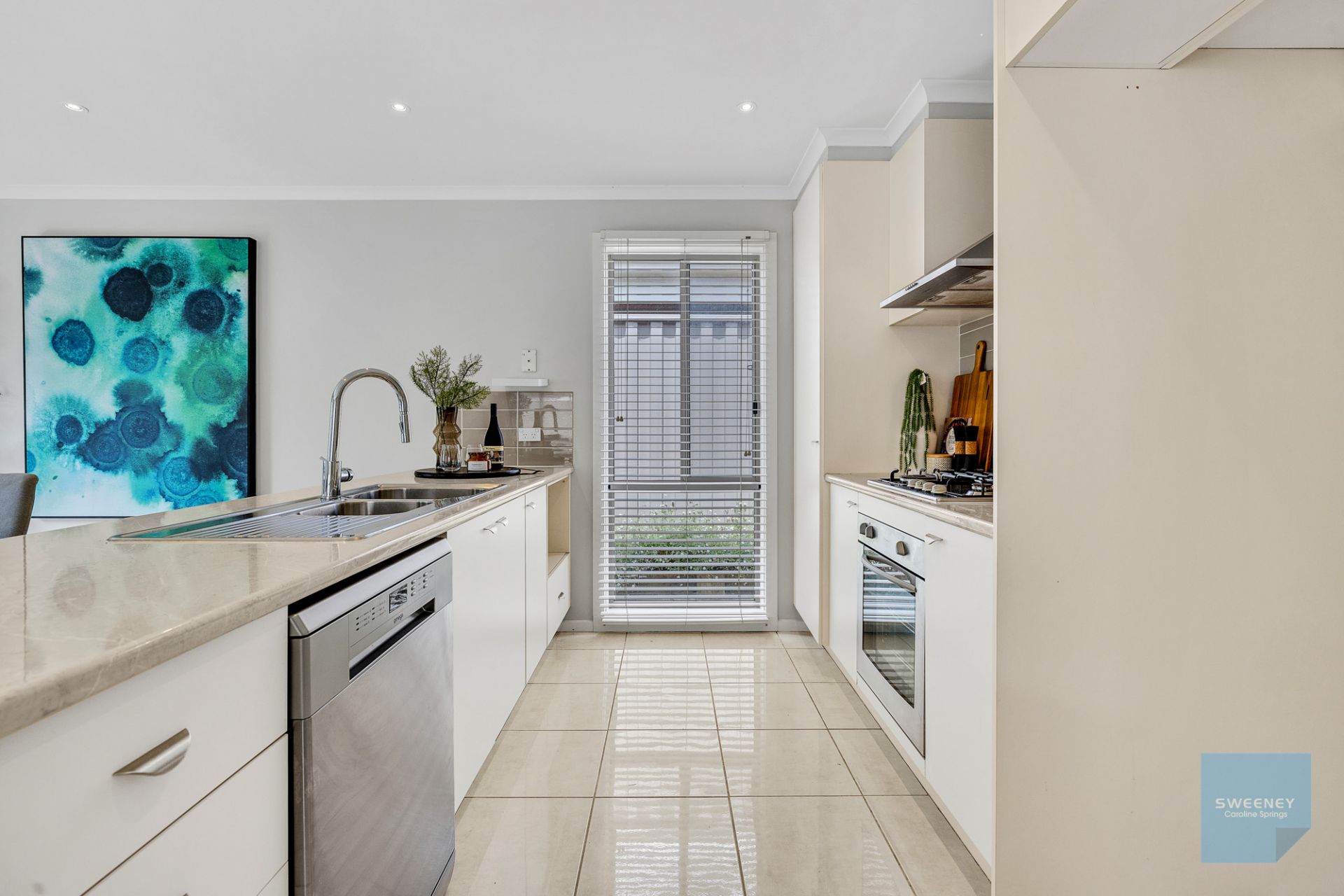 34 Hascombe Drive, Caroline Springs - Thumbnail 4
