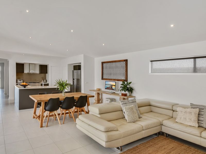 20 Doral Drive Peregian Springs QLD, Peregian Springs - Thumbnail 5