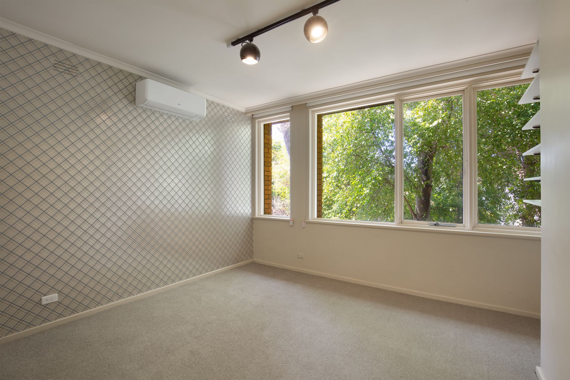 13 Labassa Grove, Caulfield North - Thumbnail 6