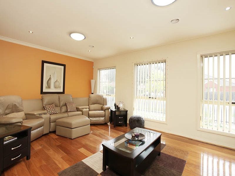 18 Trinity Way SOUTH MORANG, South Morang - Thumbnail 4