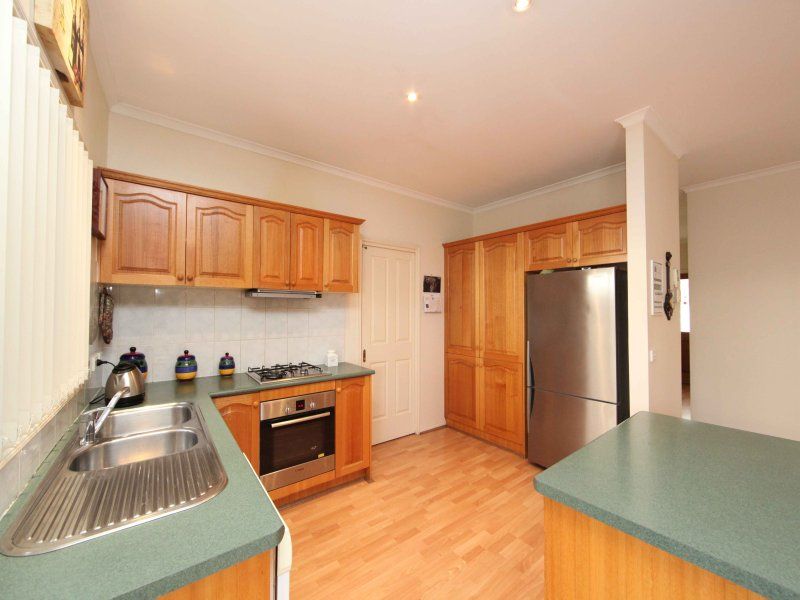 37 Capri Close SOUTH MORANG, South Morang - Thumbnail 8