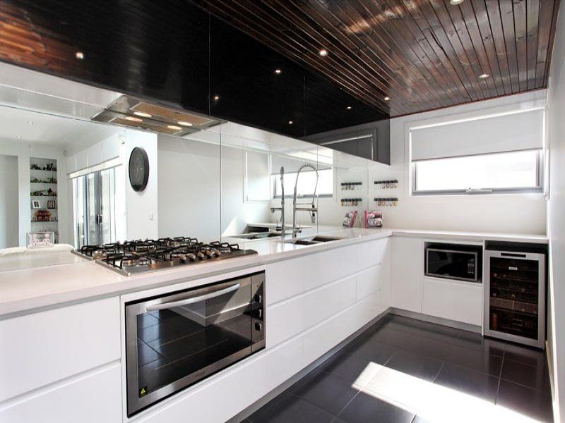 72 The Esplanade, Caroline Springs - Thumbnail 4