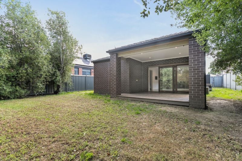 104 Mernda Village Drive, Mernda