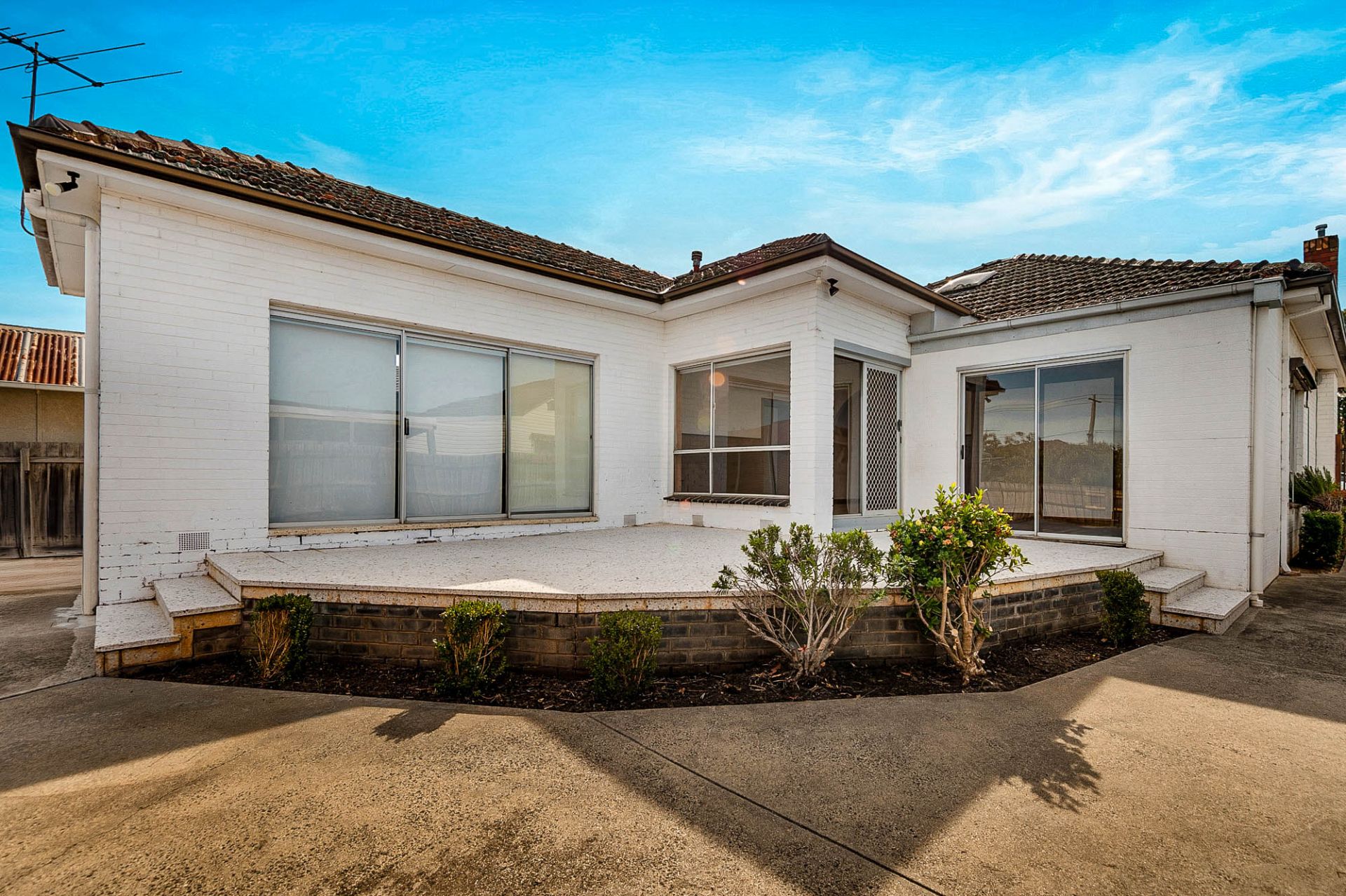 Warm and inviting family home!