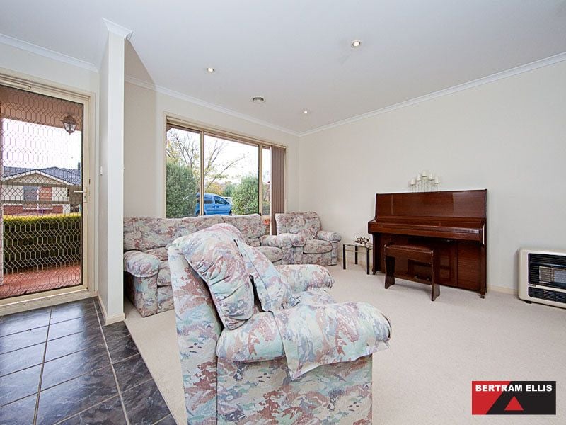 36 Auburn Street, Amaroo - Thumbnail 4