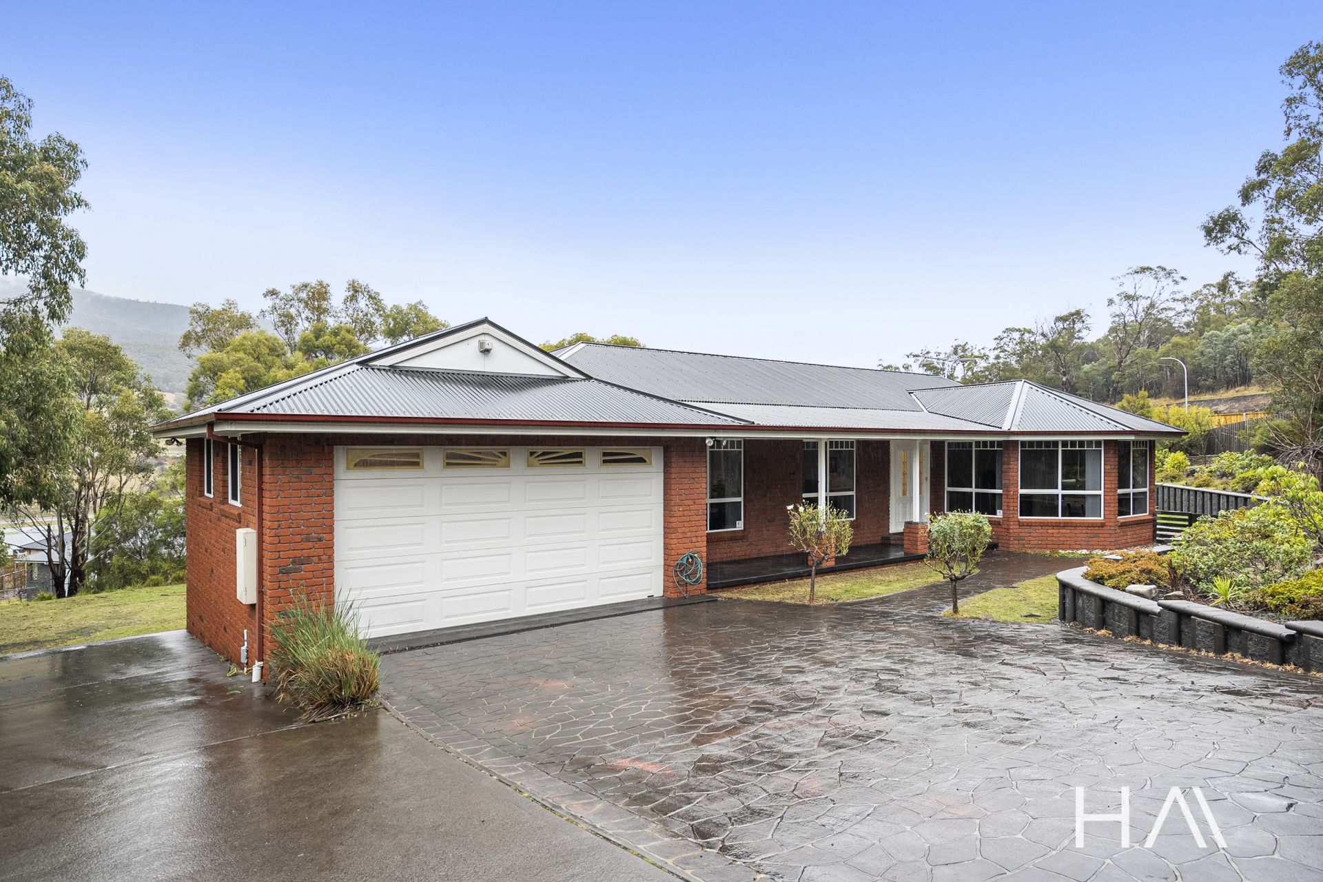 9 Parkwood Court Claremont, Claremont - Thumbnail 2