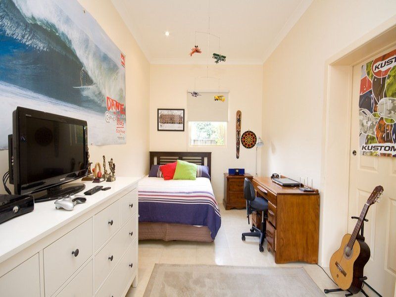 24 Dunbar Terrace Glenelg East 5045