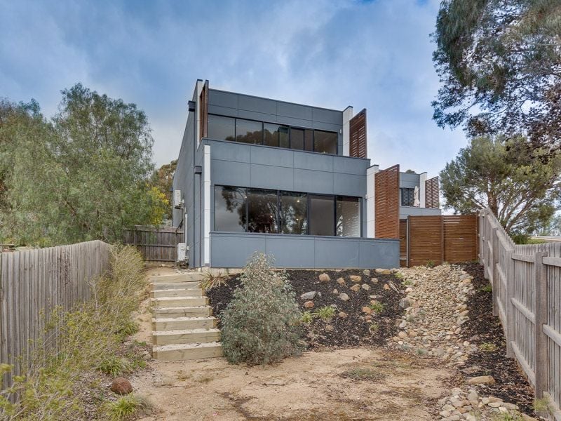 3/10 South Maddingley Road, Bacchus Marsh - Thumbnail 2