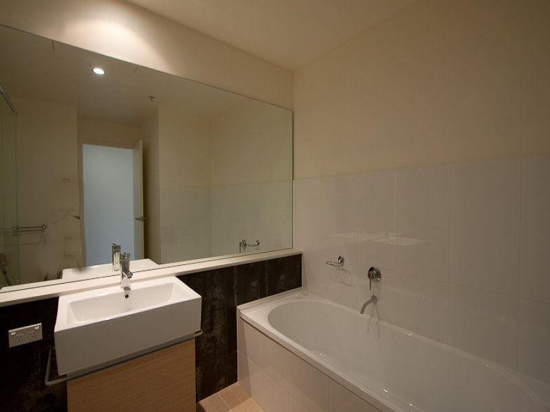 605/216 Rouse Street PORT MELBOURNE