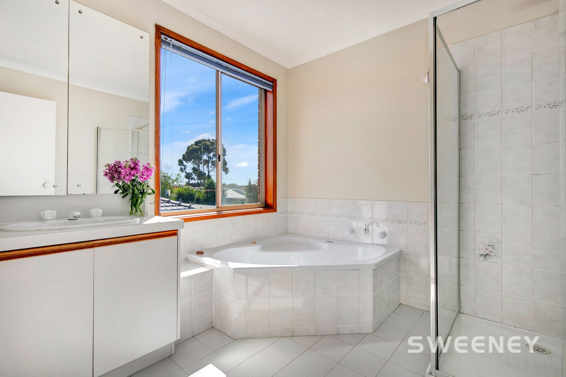 14 Creswell Court, Altona Meadows - Thumbnail 4