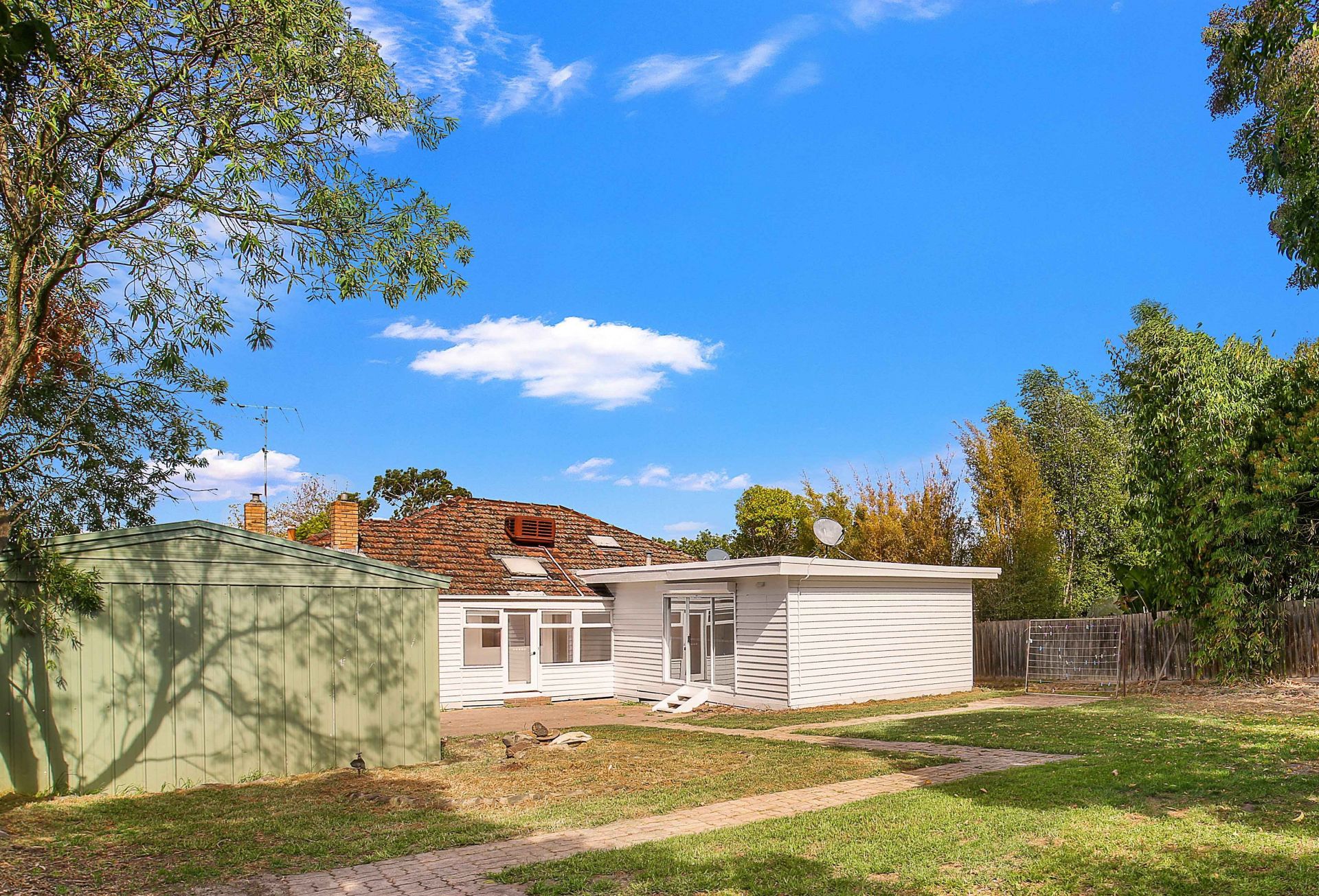 **Renovated Spacious 4 Bedroom Family Home**