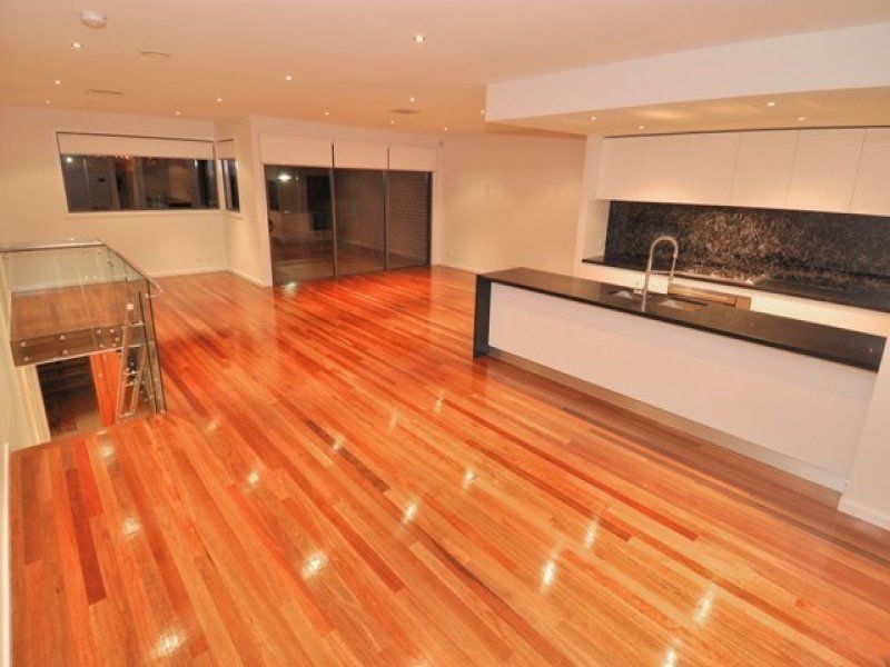 92 The Esplanade, Caroline Springs - Thumbnail 4