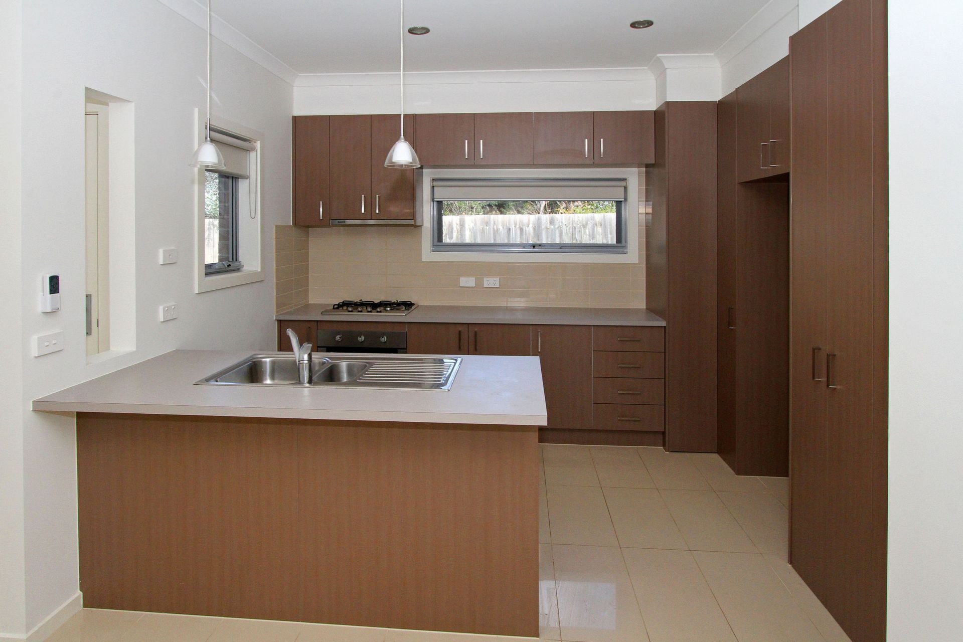 MODERN TOWNHOUSE
