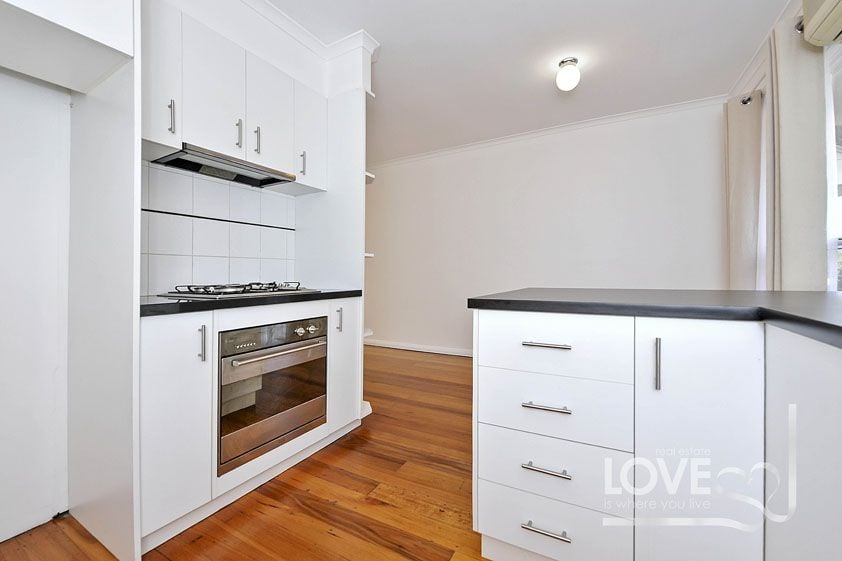 RENOVATED ONE BEDROOM UNIT