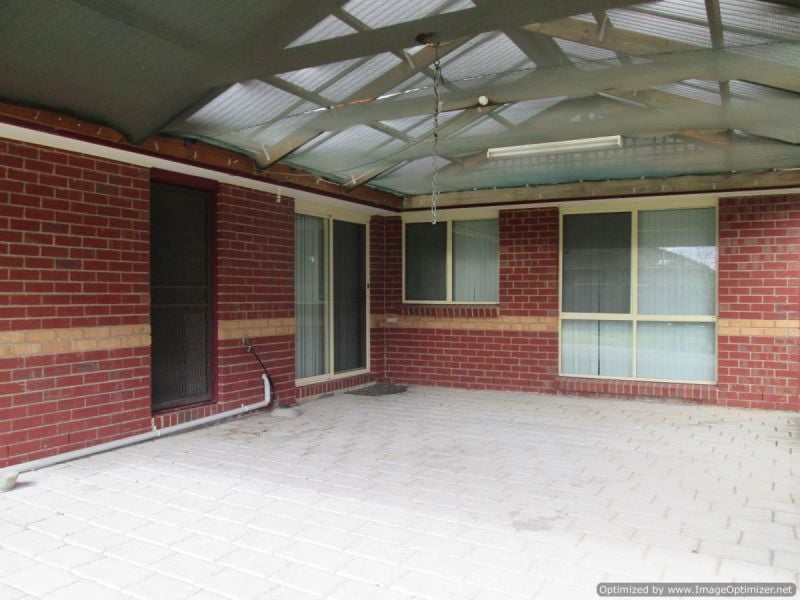 19 MacNeil Drive, ALTONA MEADOWS Sweeney Estate Agents