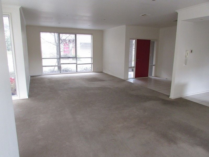 **Super Spacious Townhouse**