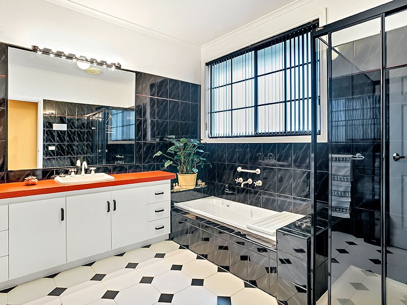 4 Heath Close, Altona Meadows - Thumbnail 8