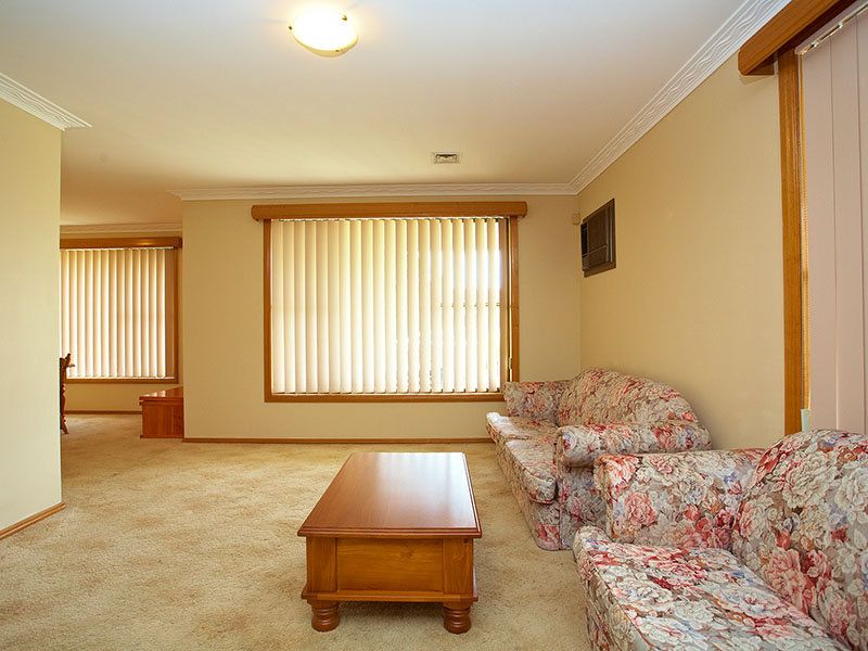 17 Emery Court, Altona - Thumbnail 5