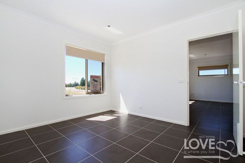 SPACIOUS TOWNHOUSE