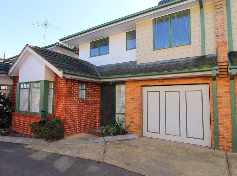8/30 Young Street, Epping