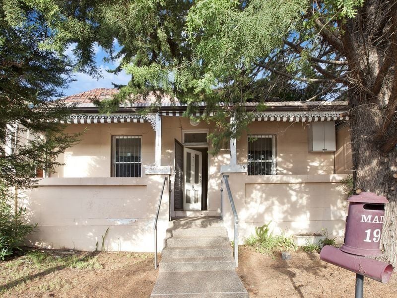 19 Queen Street, NORTH STRATHFIELD