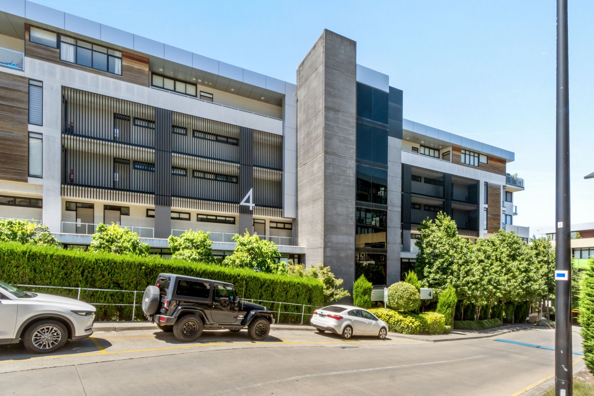 Apartment living, stone's throw from Highpoint!