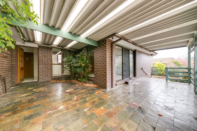 34 Darnley Grove, Wheelers Hill OBrien Real Estate