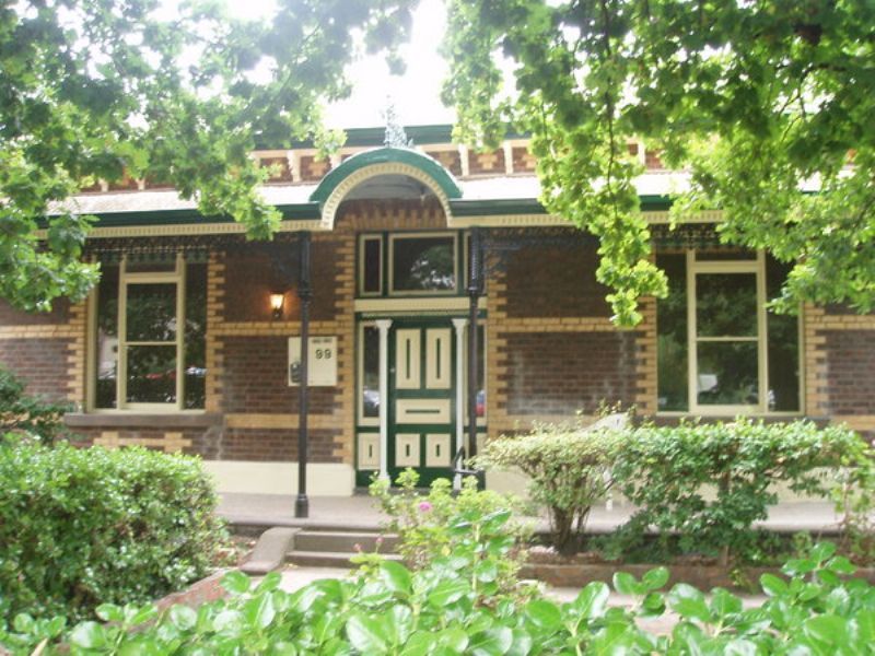 99 Gordon Street, Footscray - Thumbnail 2