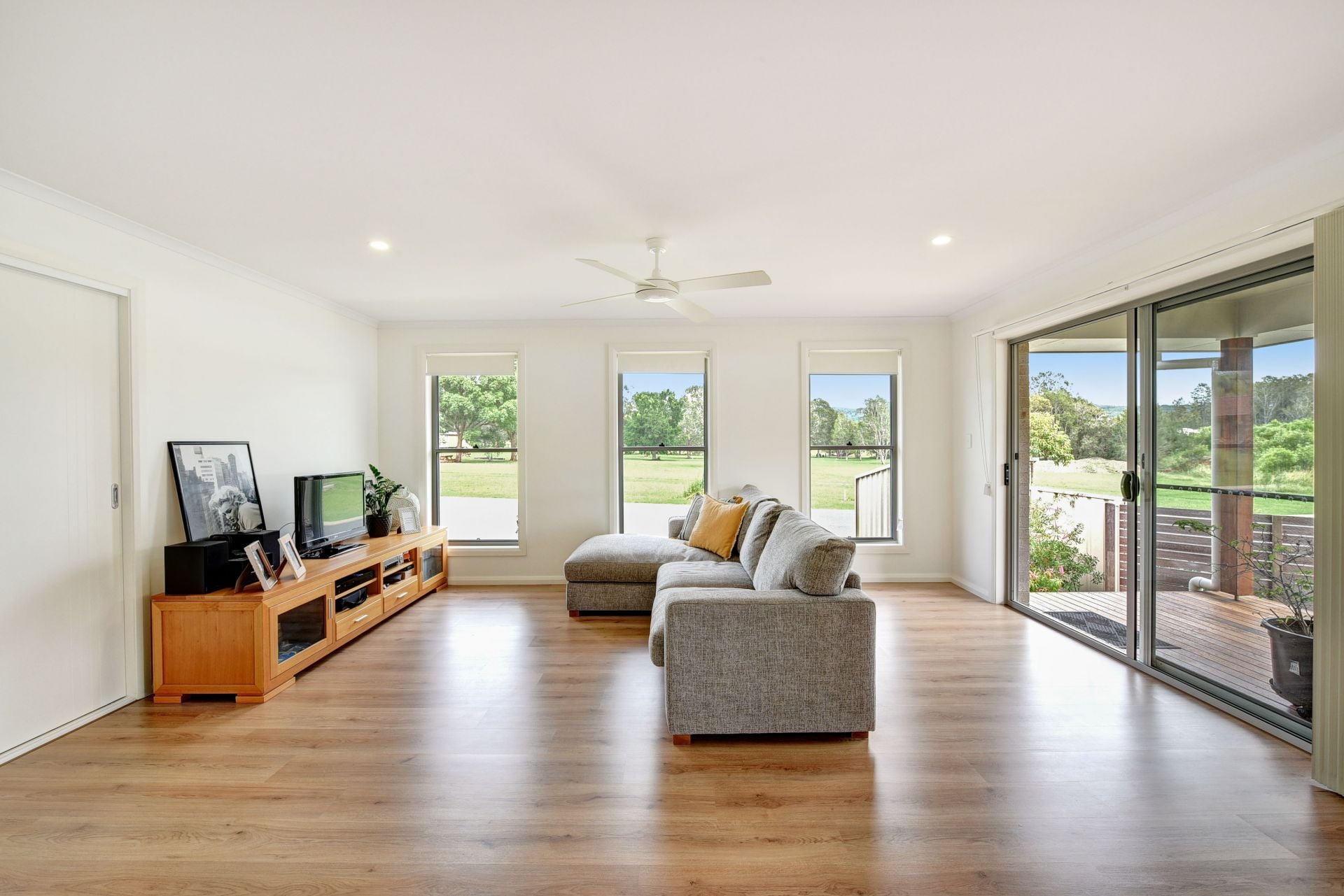 14 Solomon Drive Lake Cathie NSW, Lake Cathie - Thumbnail 2