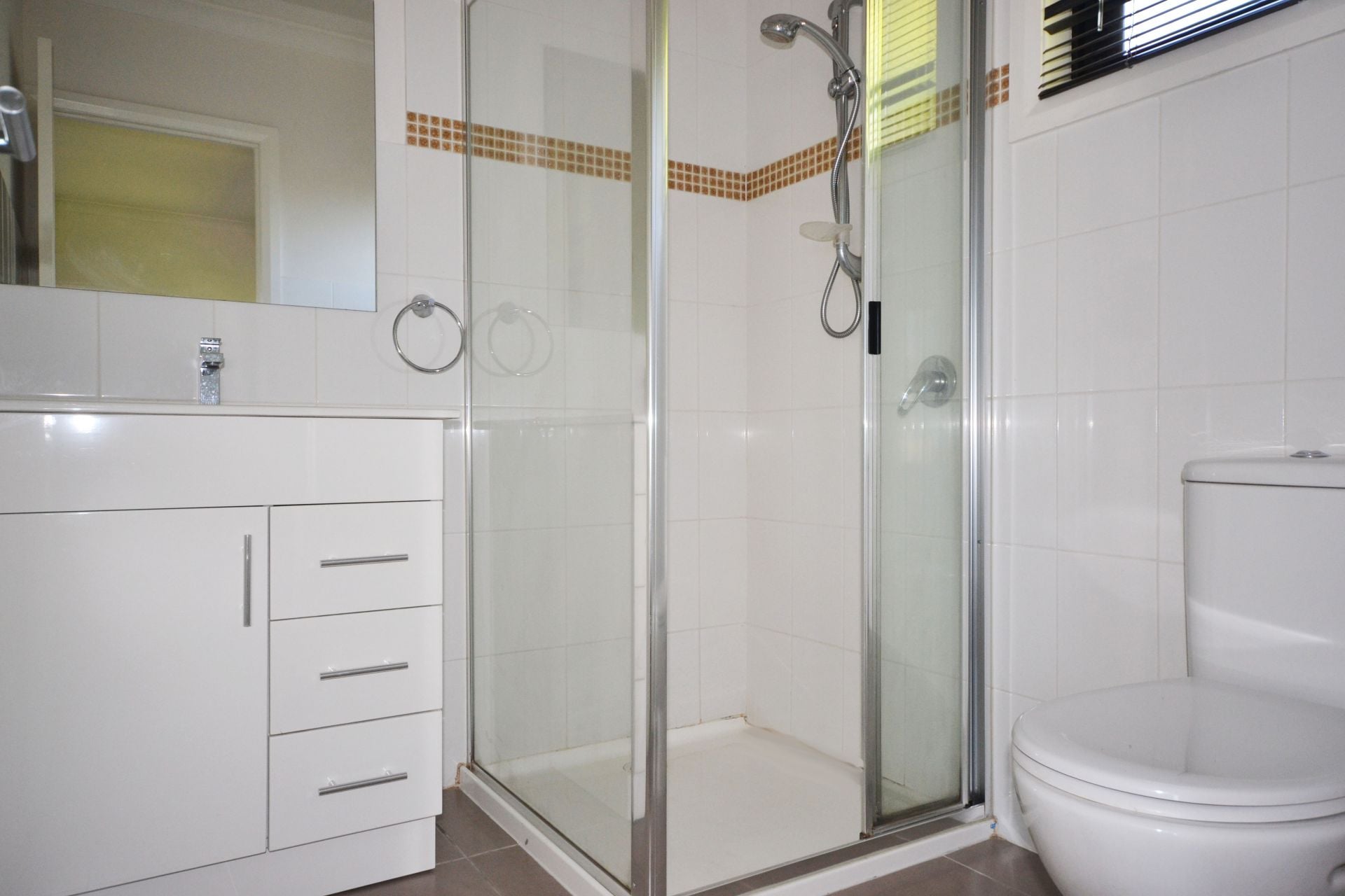 PERFECTLY PROPORTIONED & IMPRESSIVE THROUGHOUT