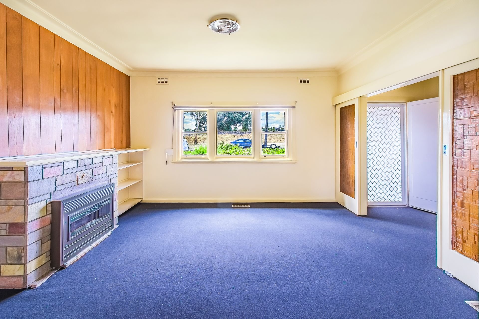 Spacious, Neat & Well Located!