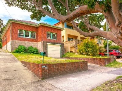 SOLD BY CRANSTON SCHWARZ - 0413 142 222