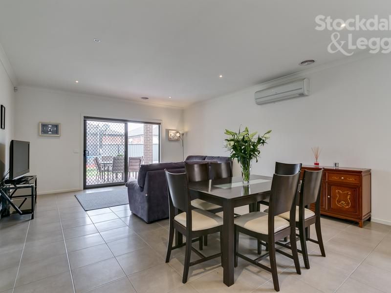 1 Craigmoor Crescent MERNDA, Mernda - Thumbnail 6