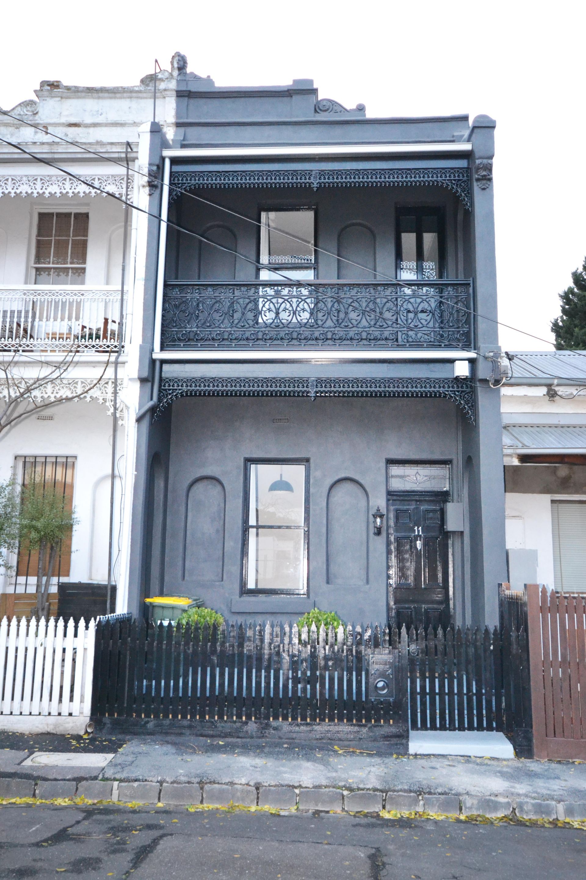 CAPTIVATING MODERN VICTORIAN WITH THE 