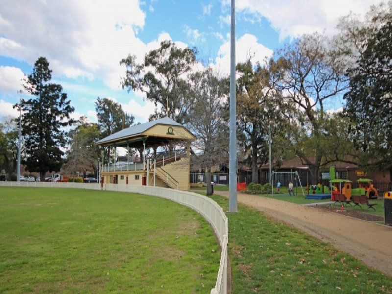 217 Windsor Street, Richmond - Thumbnail 3
