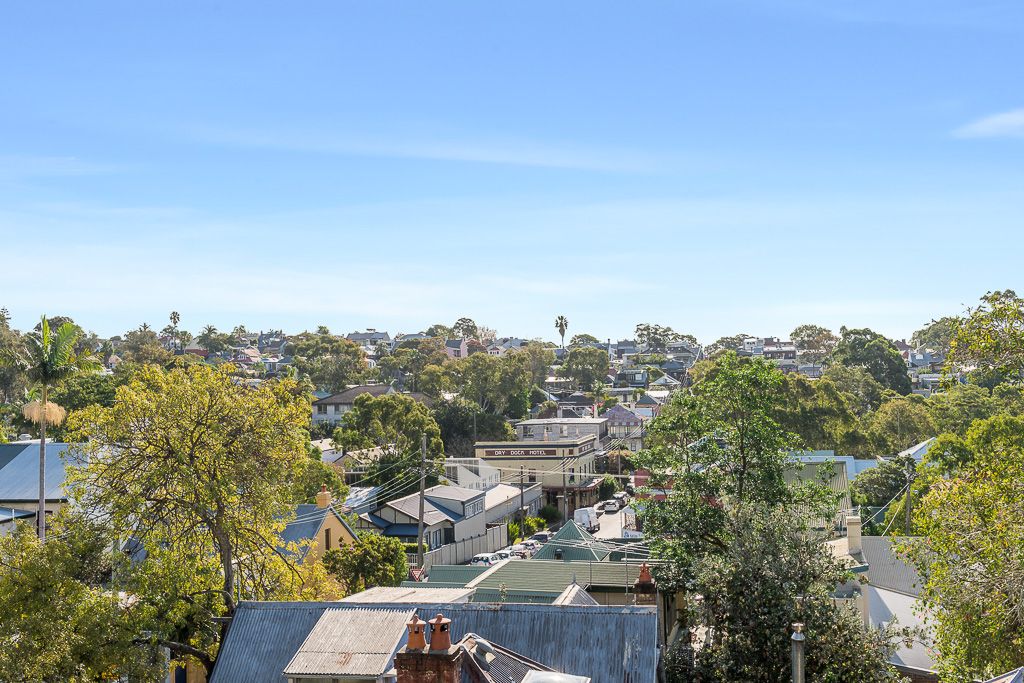 SOLD - Bright and Airy One Bedroom Unit