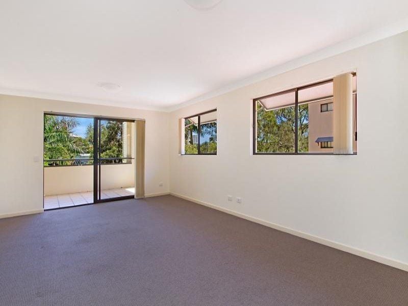 2/37 Dixon Street COOLANGATTA QLD, Coolangatta - Thumbnail 2