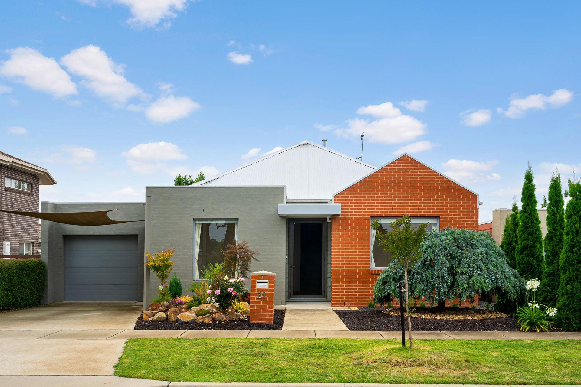 Real Estate For Lease 21 Bruce Dittmar Street Forde , ACT