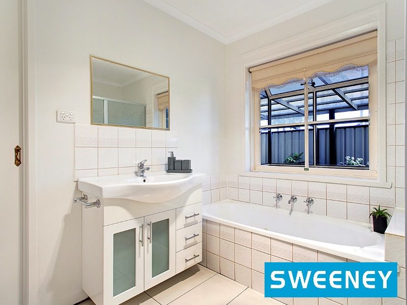 40 Knightsbridge Avenue, Altona Meadows - Thumbnail 6
