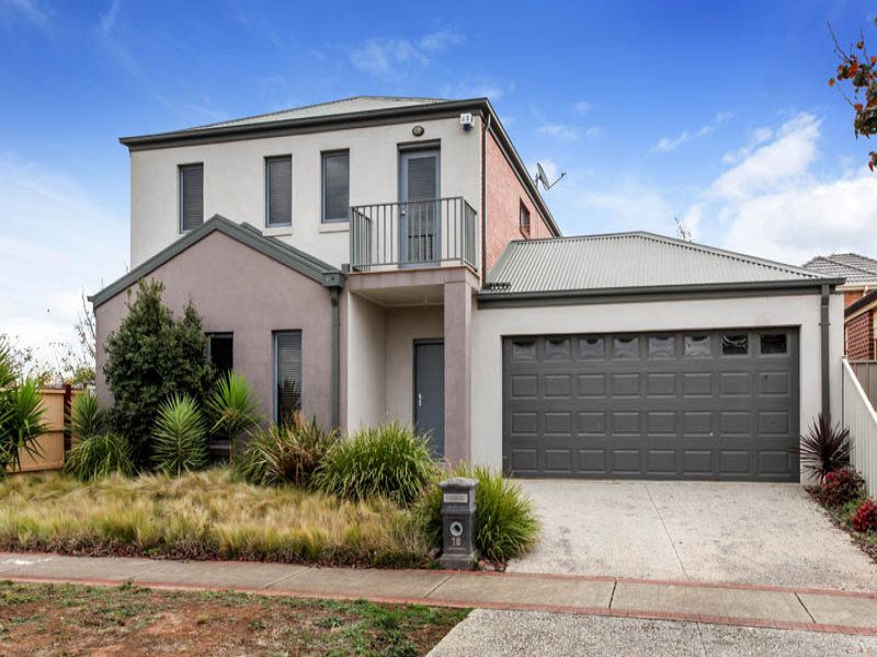 18 Stoke Heath Way, Caroline Springs - Thumbnail 3