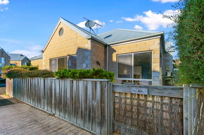 3/3-4 Nizam Quay Apollo Bay VIC, Apollo Bay - Thumbnail 2